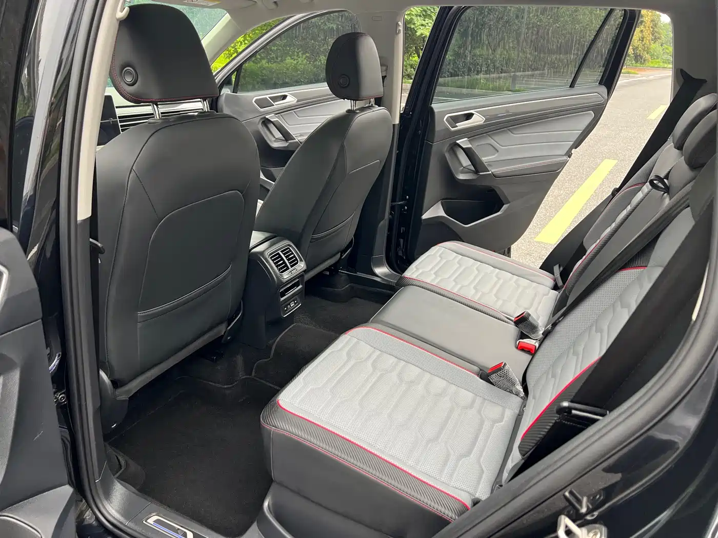 VOLKSWAGEN TIGUAN L NEW ENERGY