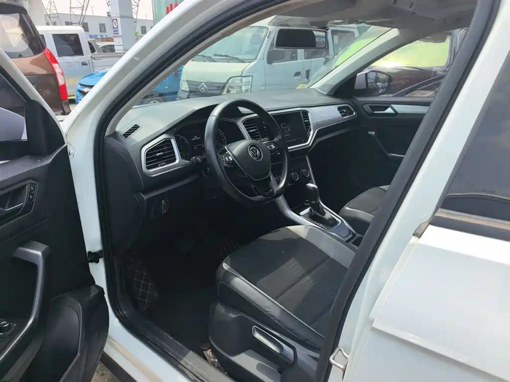 Volkswagen T-Roc, миниатюра 16