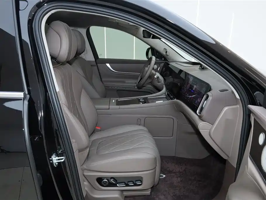 AITO Wenjie AITO M9 2024 Extended Range Ultra 42kWh 6-Seater фото 19