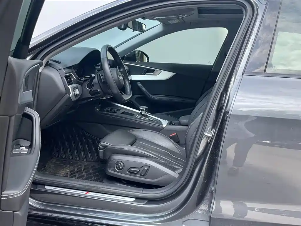 Audi A4L 2022 40 TFSI Luxury Dynamic фото 14