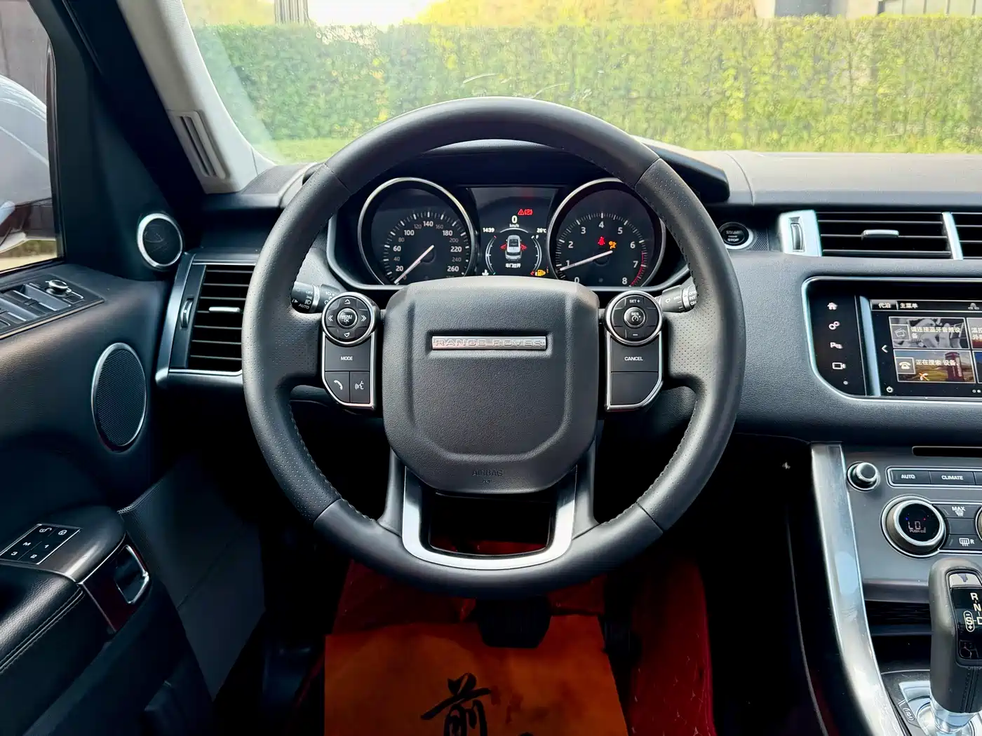 Land Rover Range Rover Sport 2016 Model 3.0 SC V6 SE фото 19