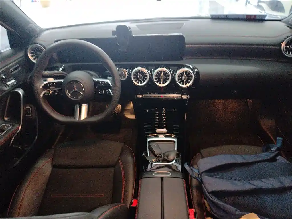 Mercedes-Benz A-Class 2025 2025 A 200 L Fashion Edition