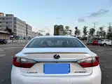 Фото 10 - Lexus ES