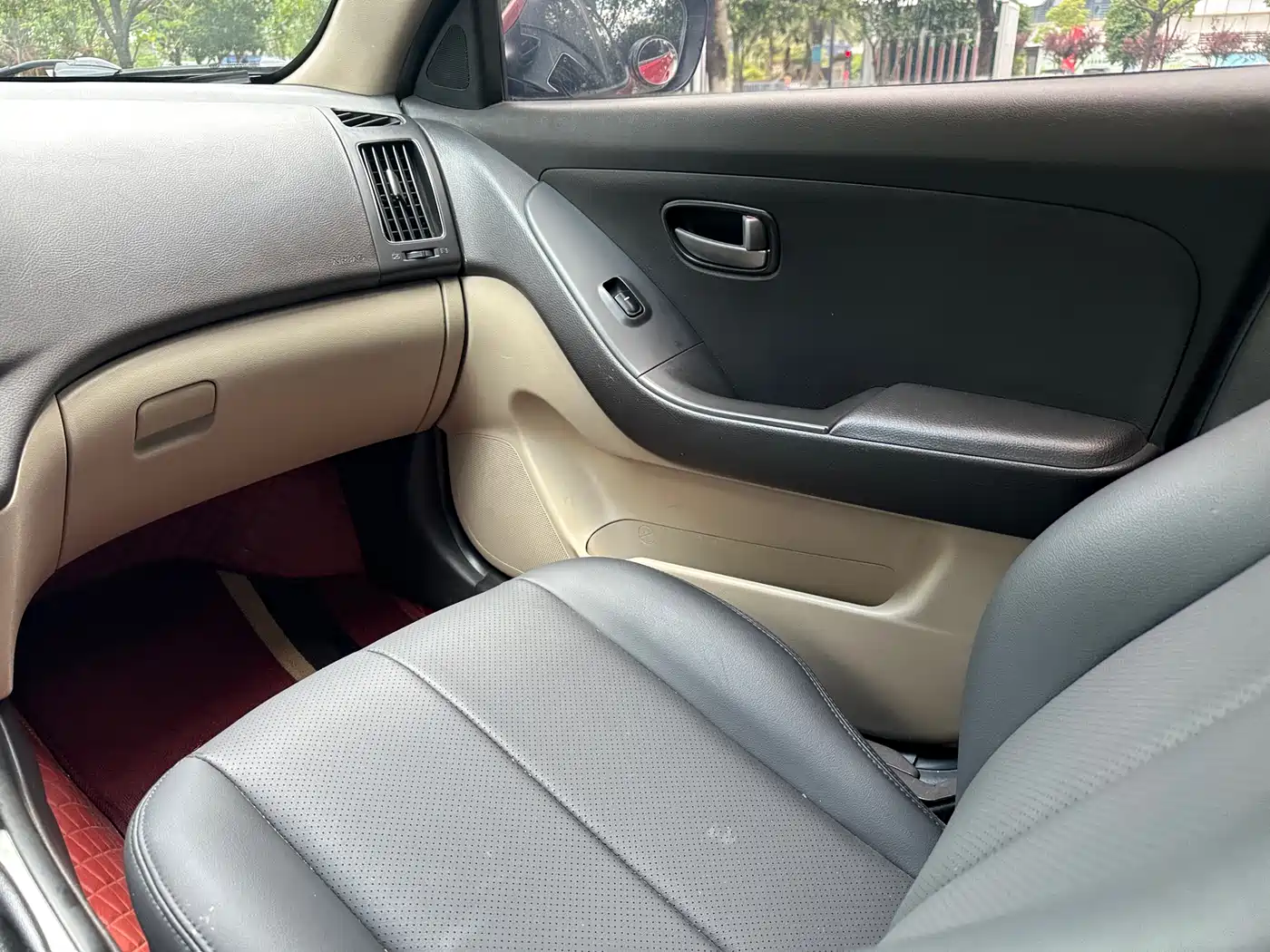 Hyundai Elantra 2011 1.6L Manual Comfort фото 9
