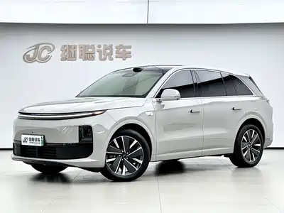 Li Auto L6