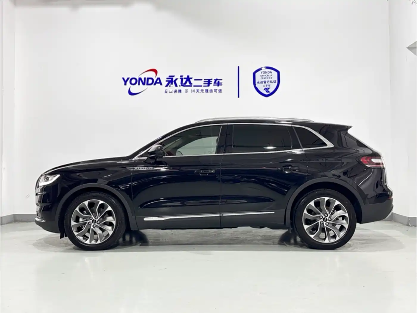 Lincoln Nautilus 2021 2.0T AWD Exclusive Edition фото 2