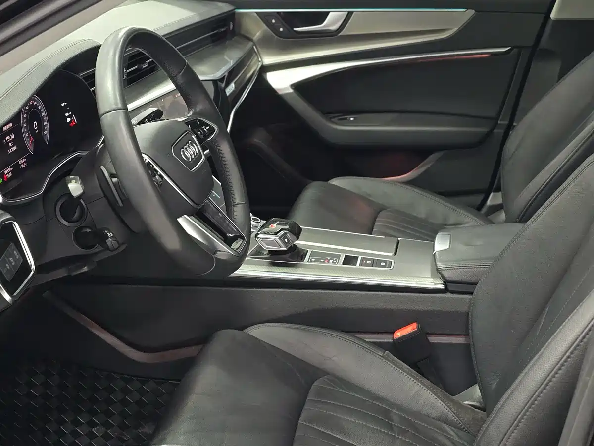 Photo 4 - Audi A6L