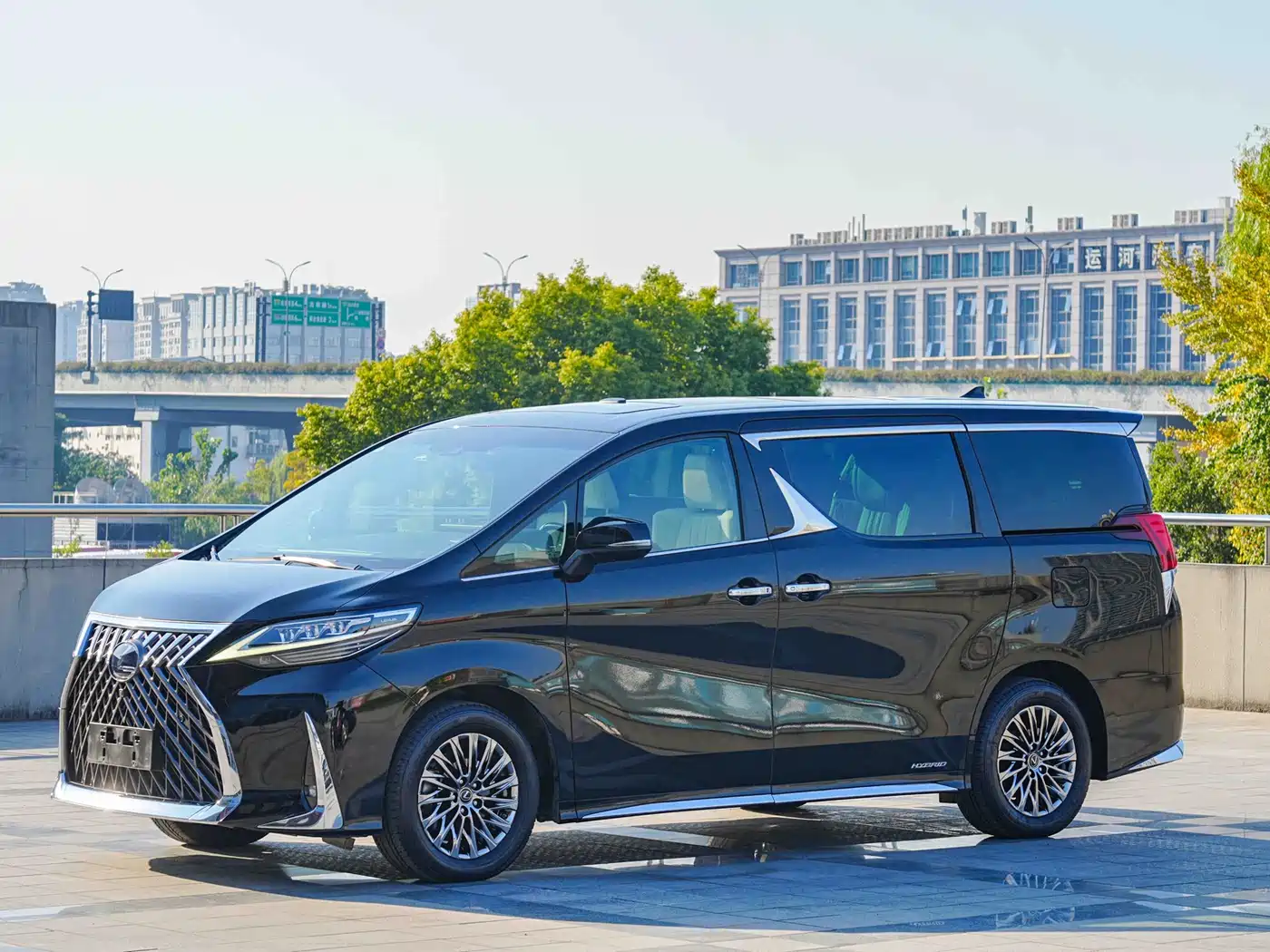 Lexus LM 2020 300h 4-Seat Imperial Edition