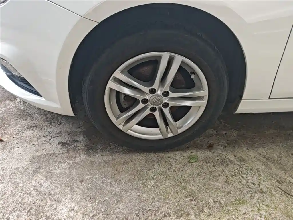 Besturn B30 2017 2016 1.6L Automatic Luxury