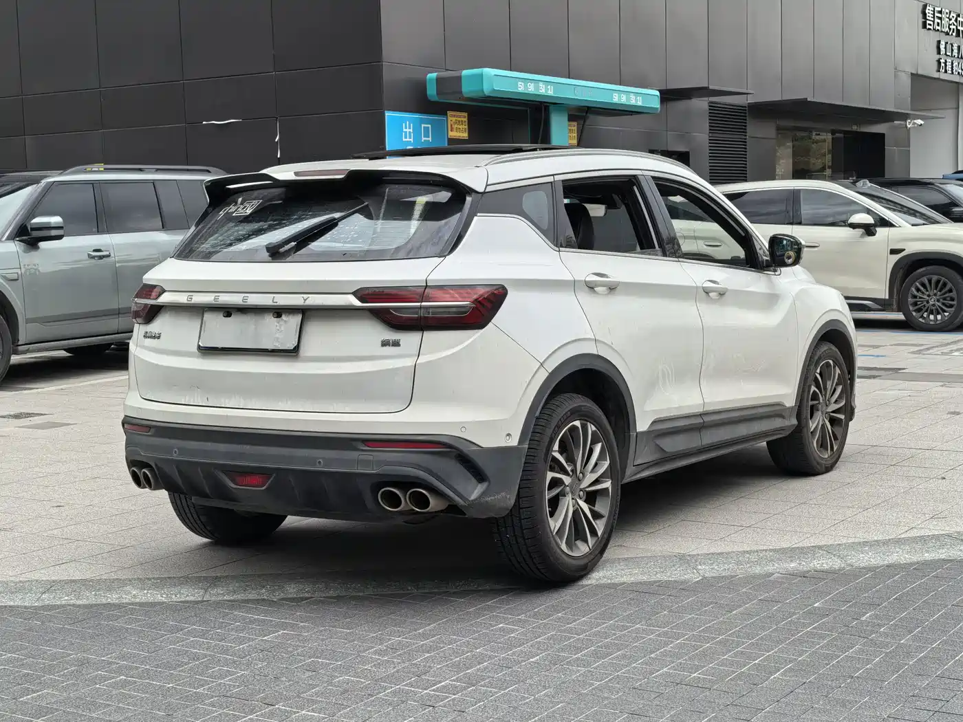 Фото 5 - Geely Binyue