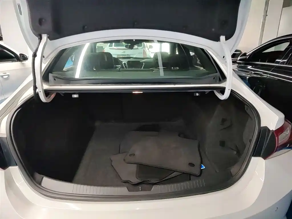 CHEVROLET MAI RUIBAO XL