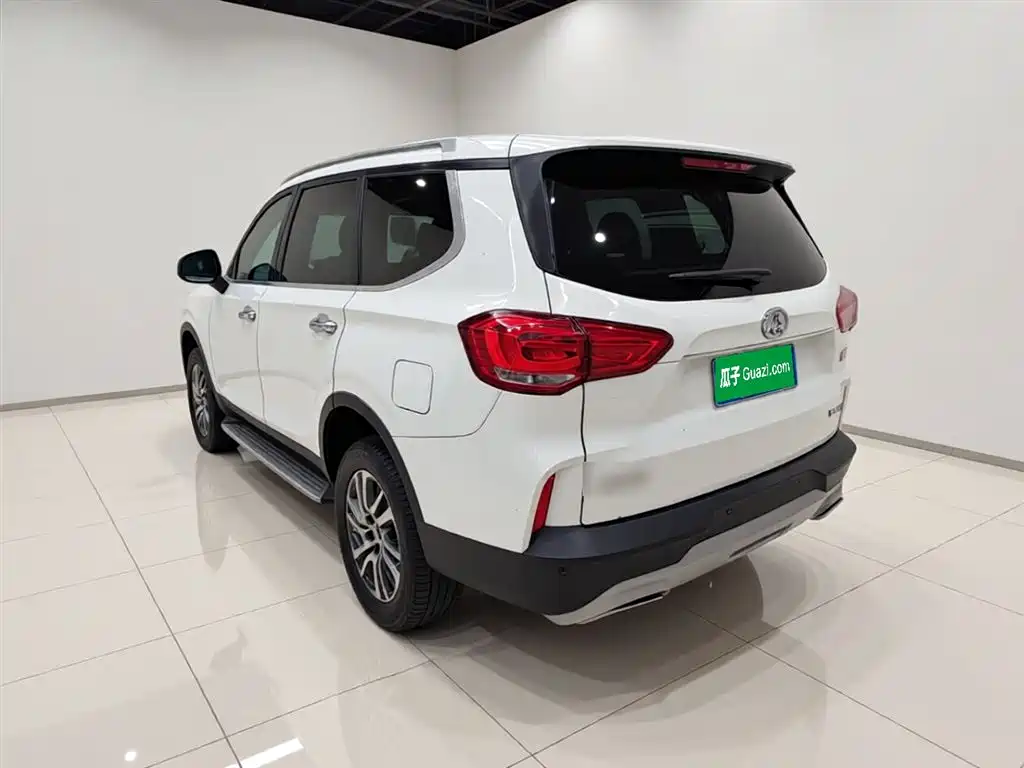 SAIC Maxus D90 2017 2017 2.0T Automatic 2WD Uranus