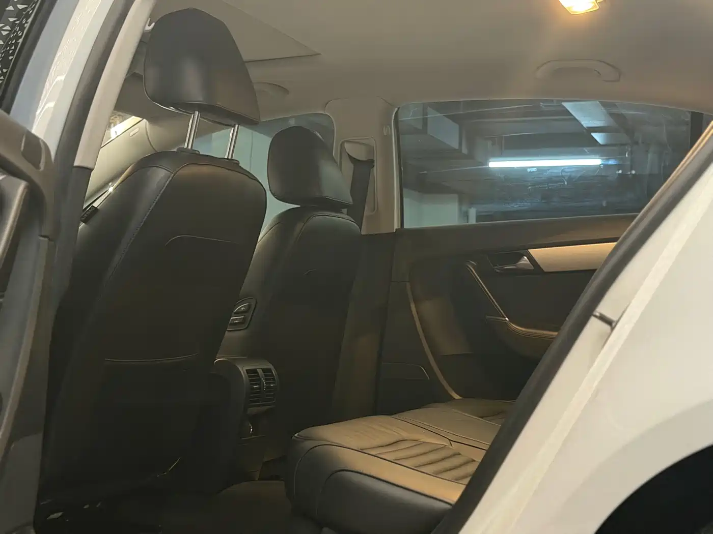 Volkswagen Magotan 2013 1.8TSI Leading фото 12