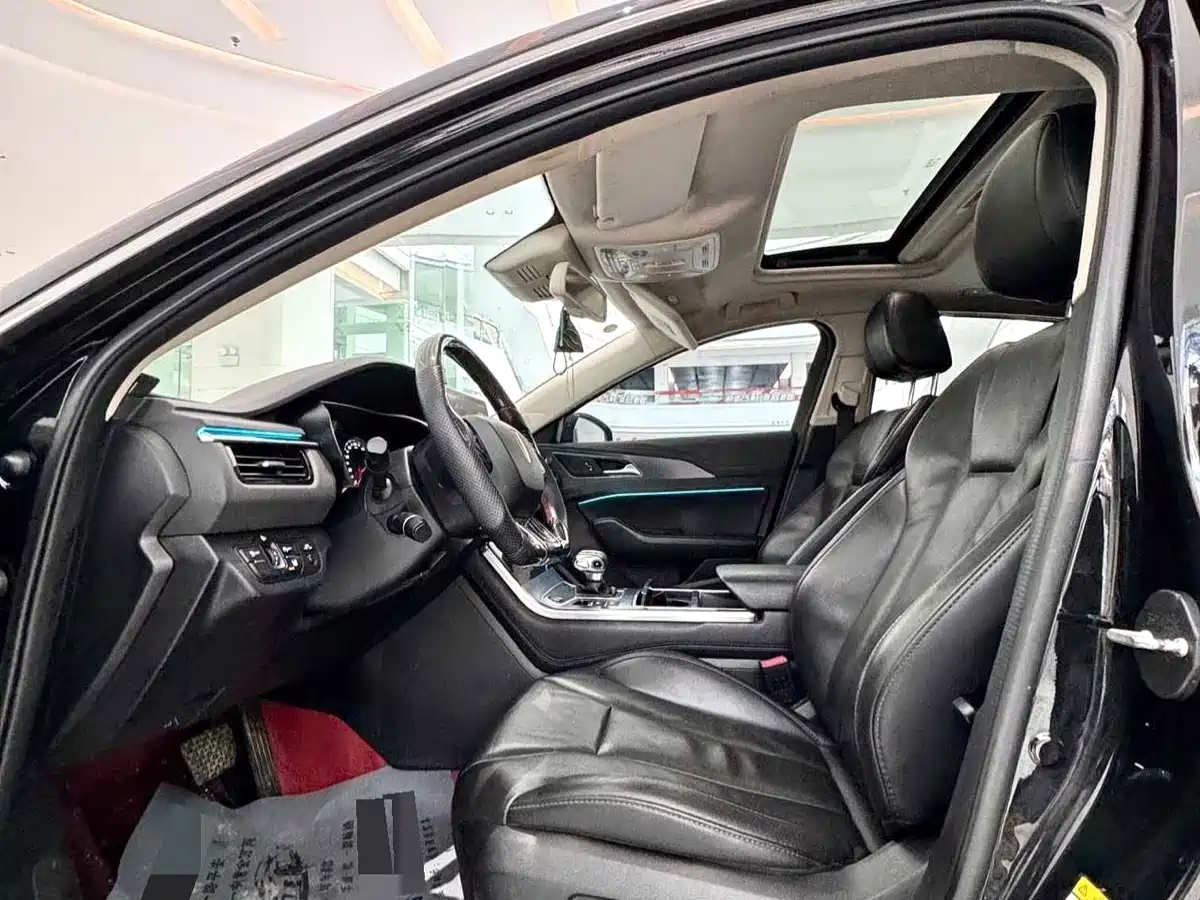 Hongqi H5 2022 Classic 1.8T Auto Smart Connect Flagship Enjoyment Edition фото 4