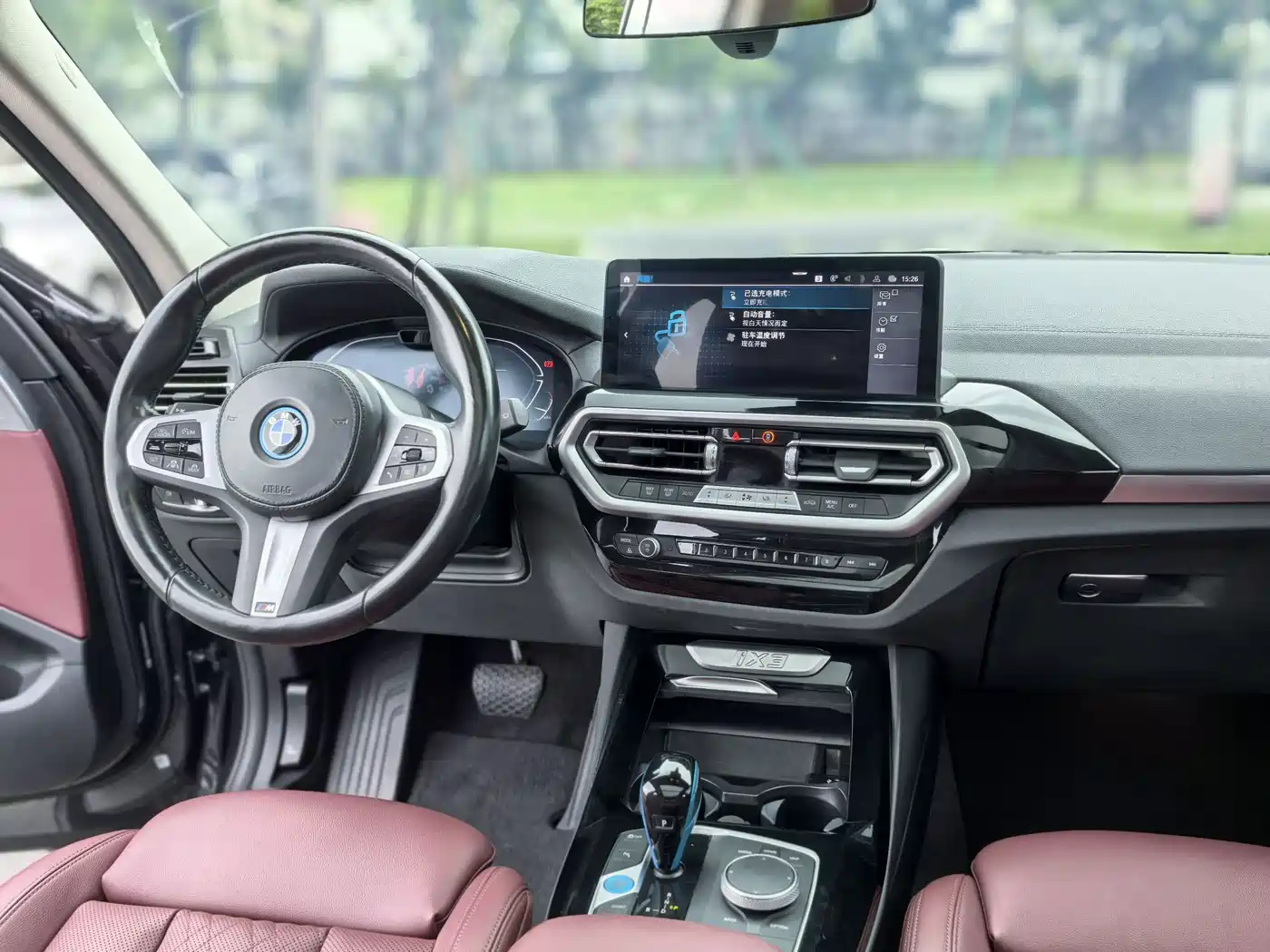 BMW iX3 2022 Leading Edition фото 12