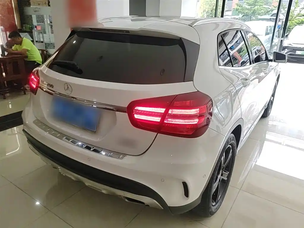 Mercedes-Benz GLA 2019 GLA 200 Fashion фото 7