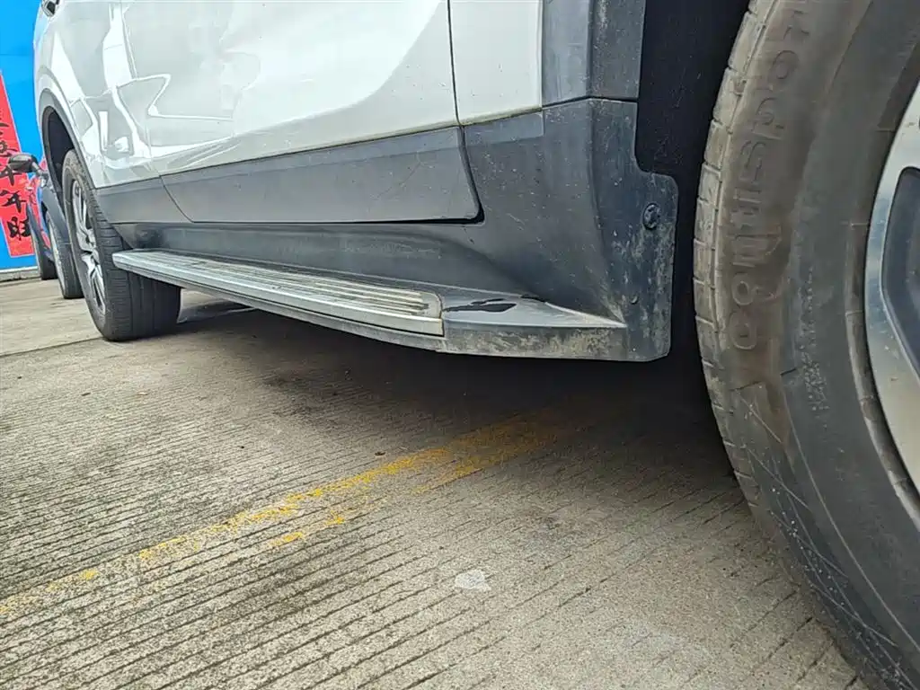 SAIC Maxus D90 2017 2017 2.0T Automatic 2WD Uranus
