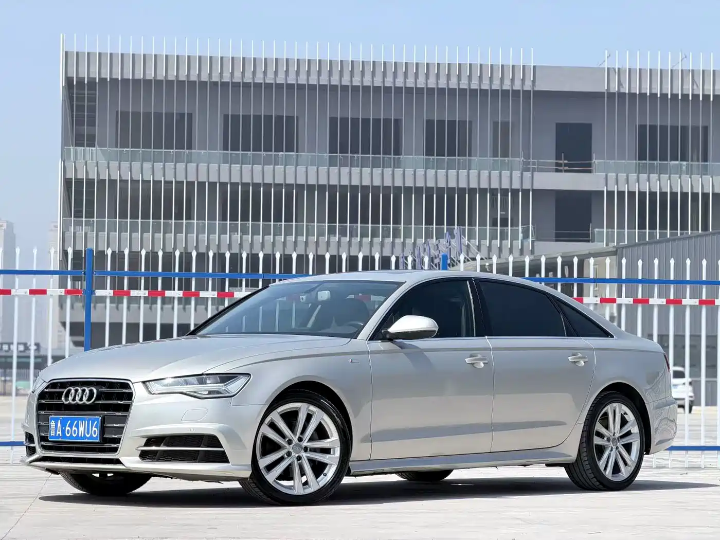 Audi A6L 2018 30th Anniversary 35 TFSI Fashion