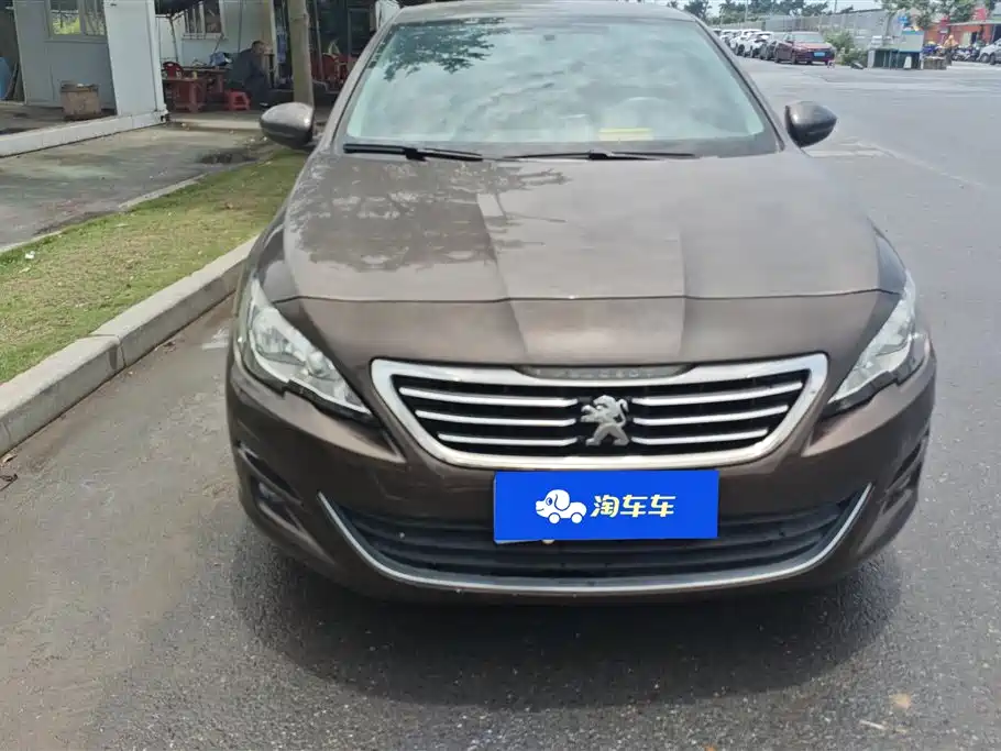 Peugeot 408 2018 1.8L Manual Leading Edition фото 2