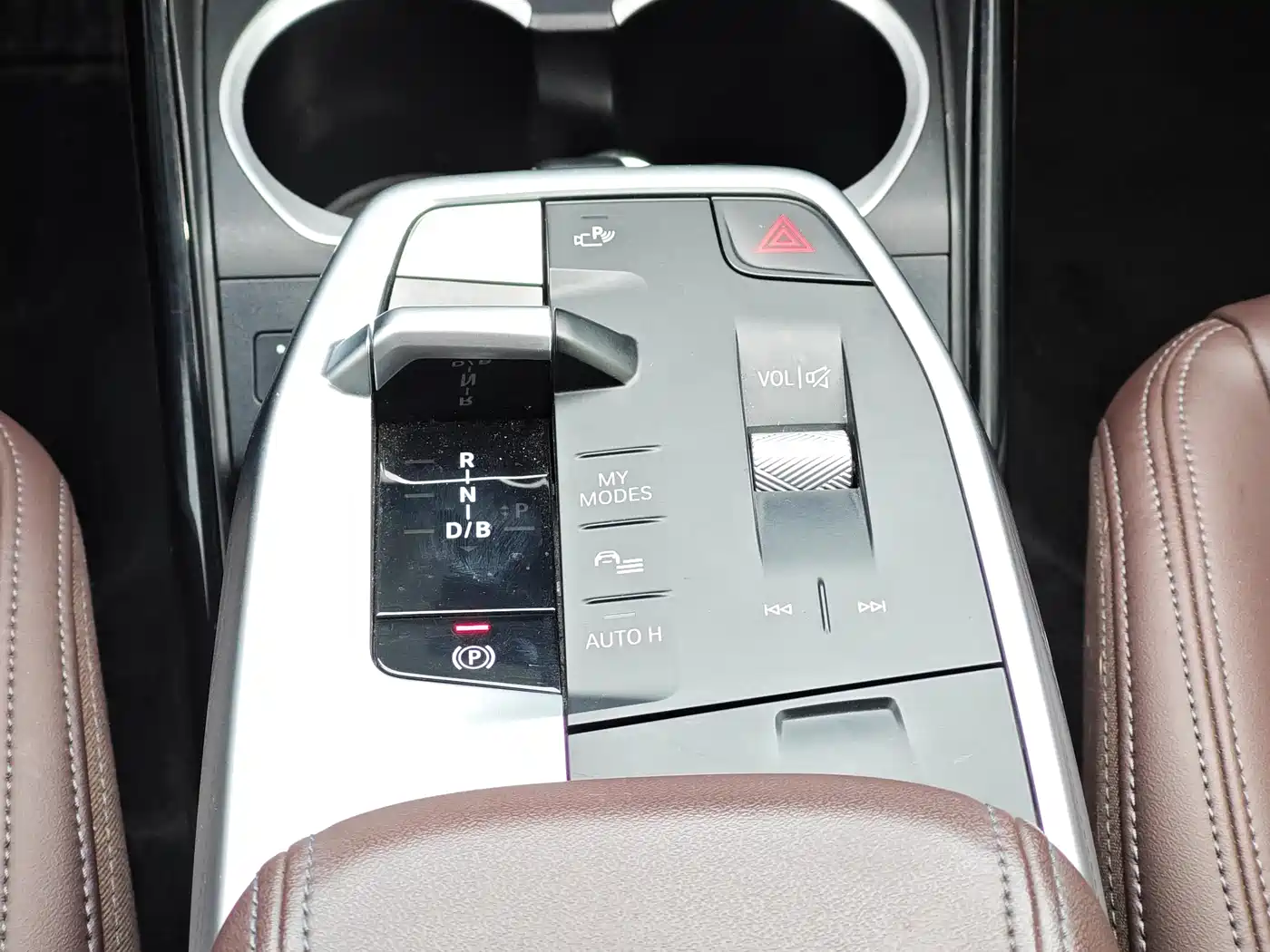 BMW iX1 2023 eDrive25L X Design Package фото 16