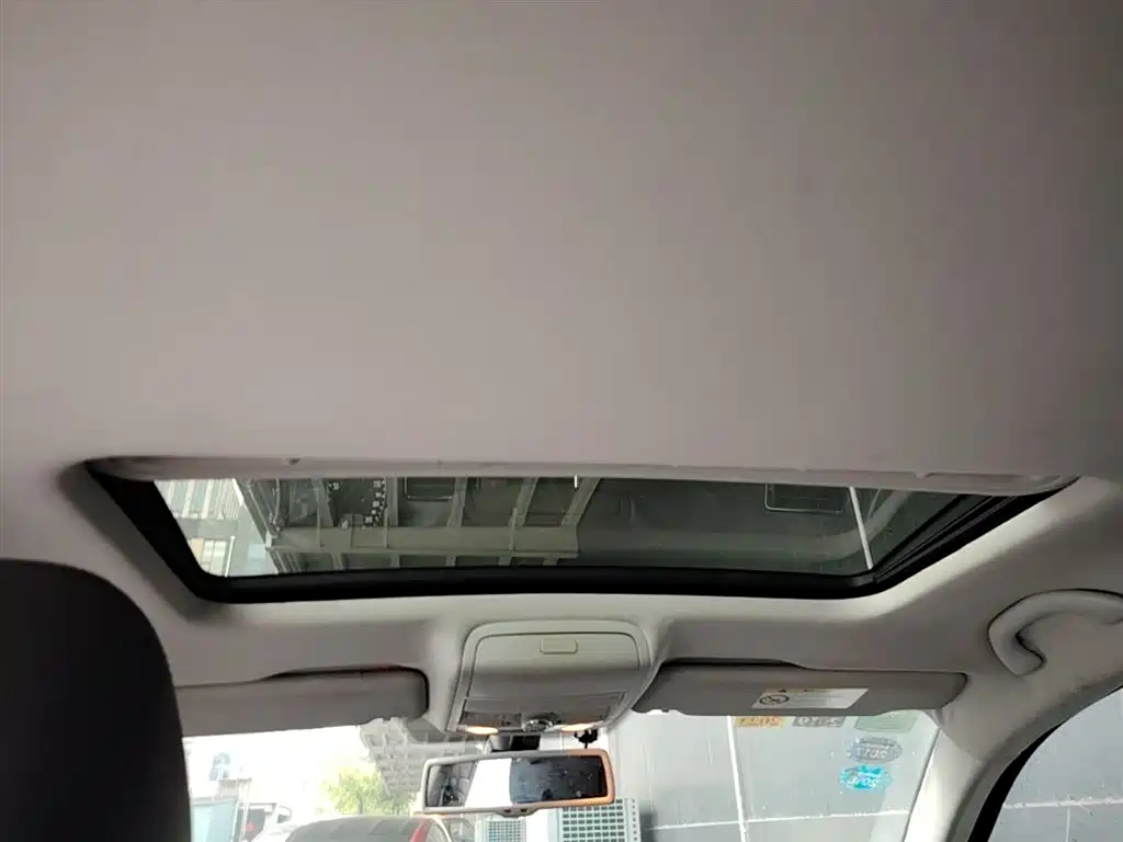 Volkswagen Passat 2015 1.8TSI DSG Prestige Edition фото 18