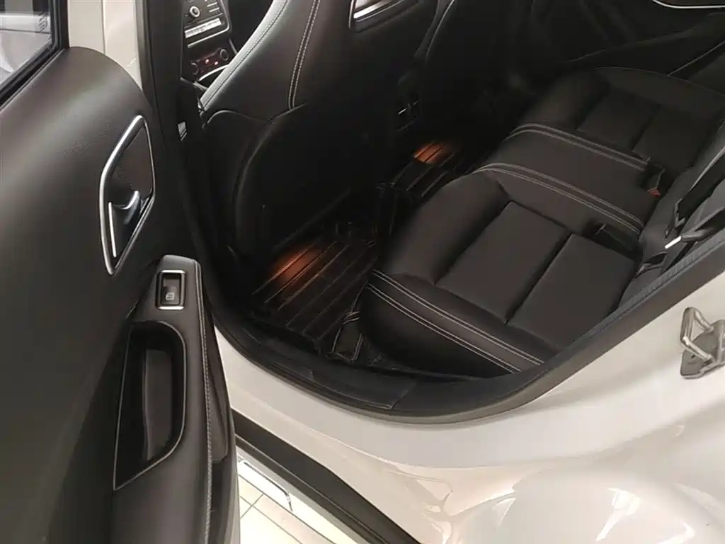 Mercedes-Benz GLA 2019 GLA 200 Fashion фото 17