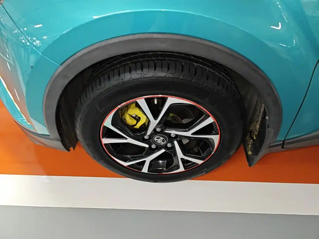 Photo 23 - Toyota C-HR