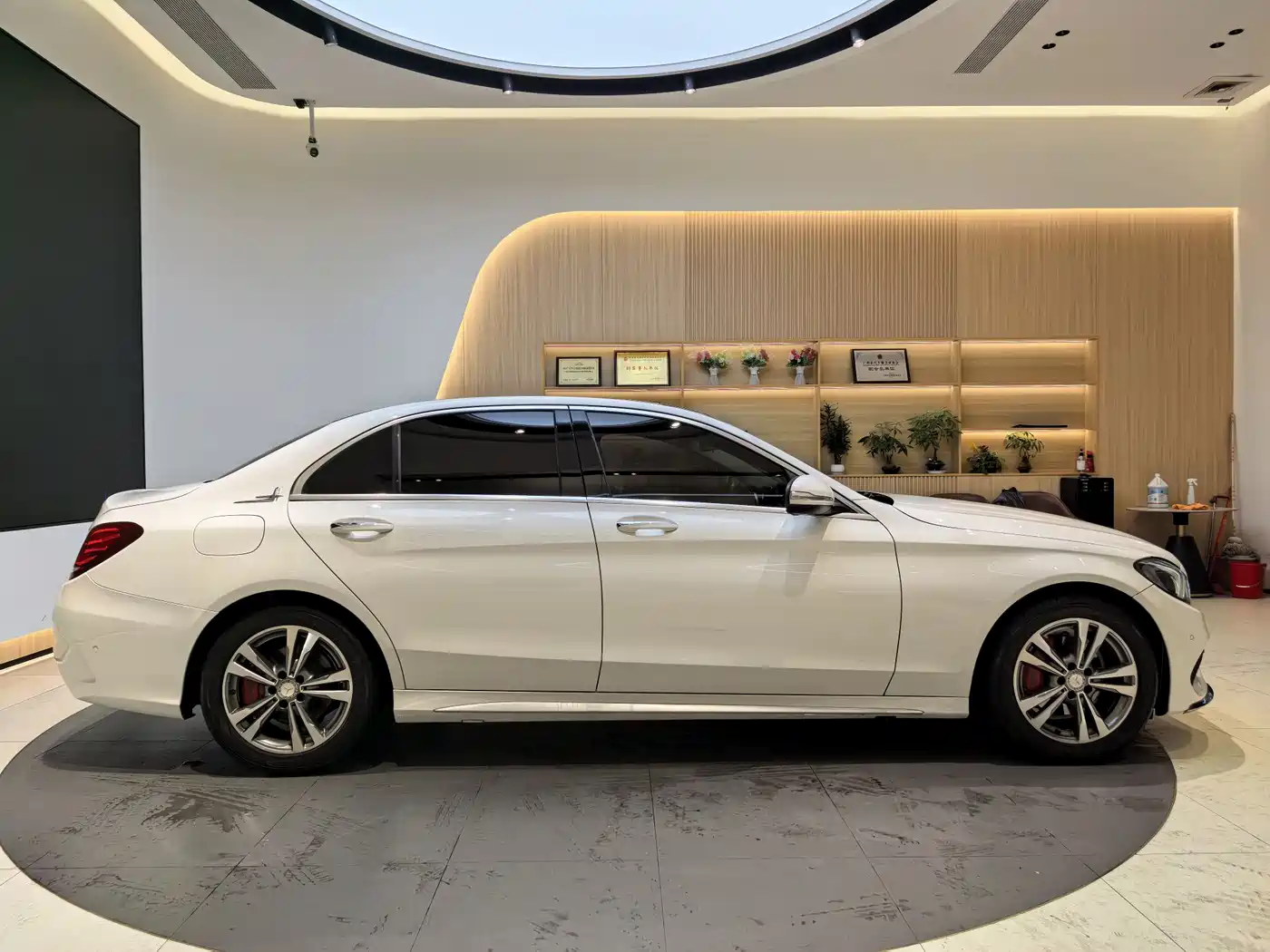 Mercedes-Benz C-Class 2015 Facelift C 200 L Sport фото 7