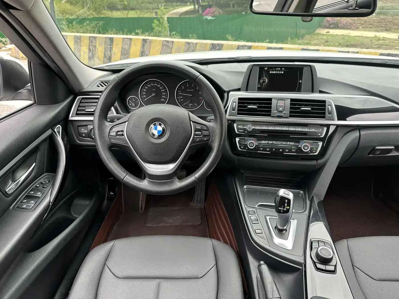 BMW 3 Series 2017 320Li Fashion фото 15