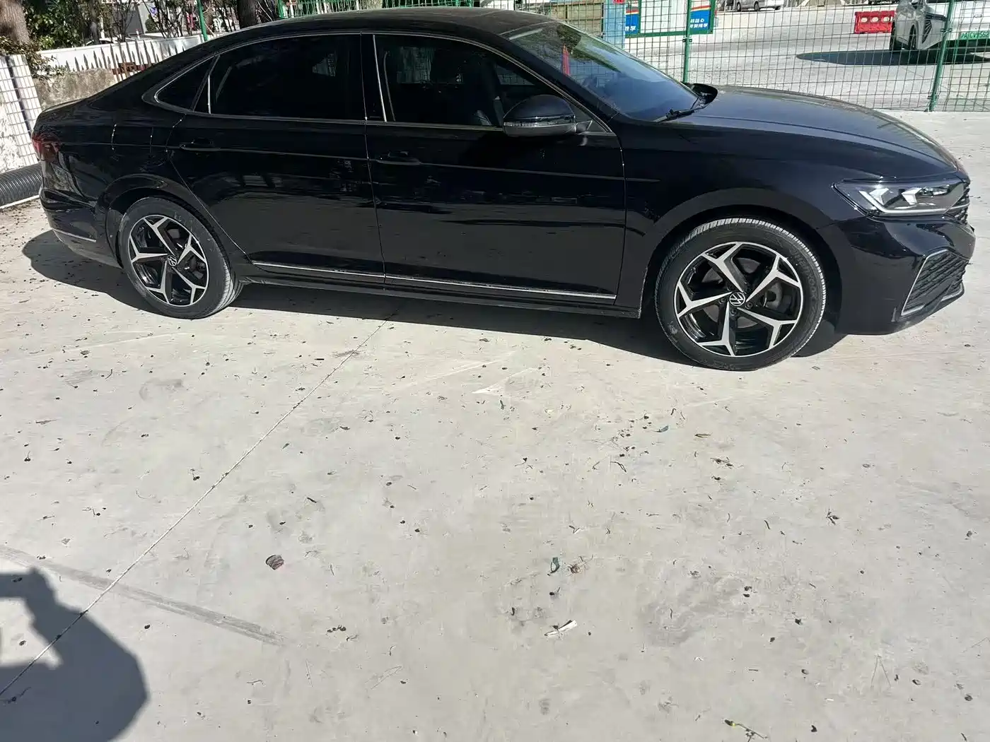 VOLKSWAGEN PASSAT