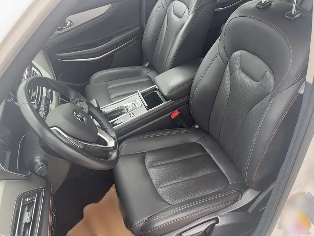 Фото 8 - Changan CS75