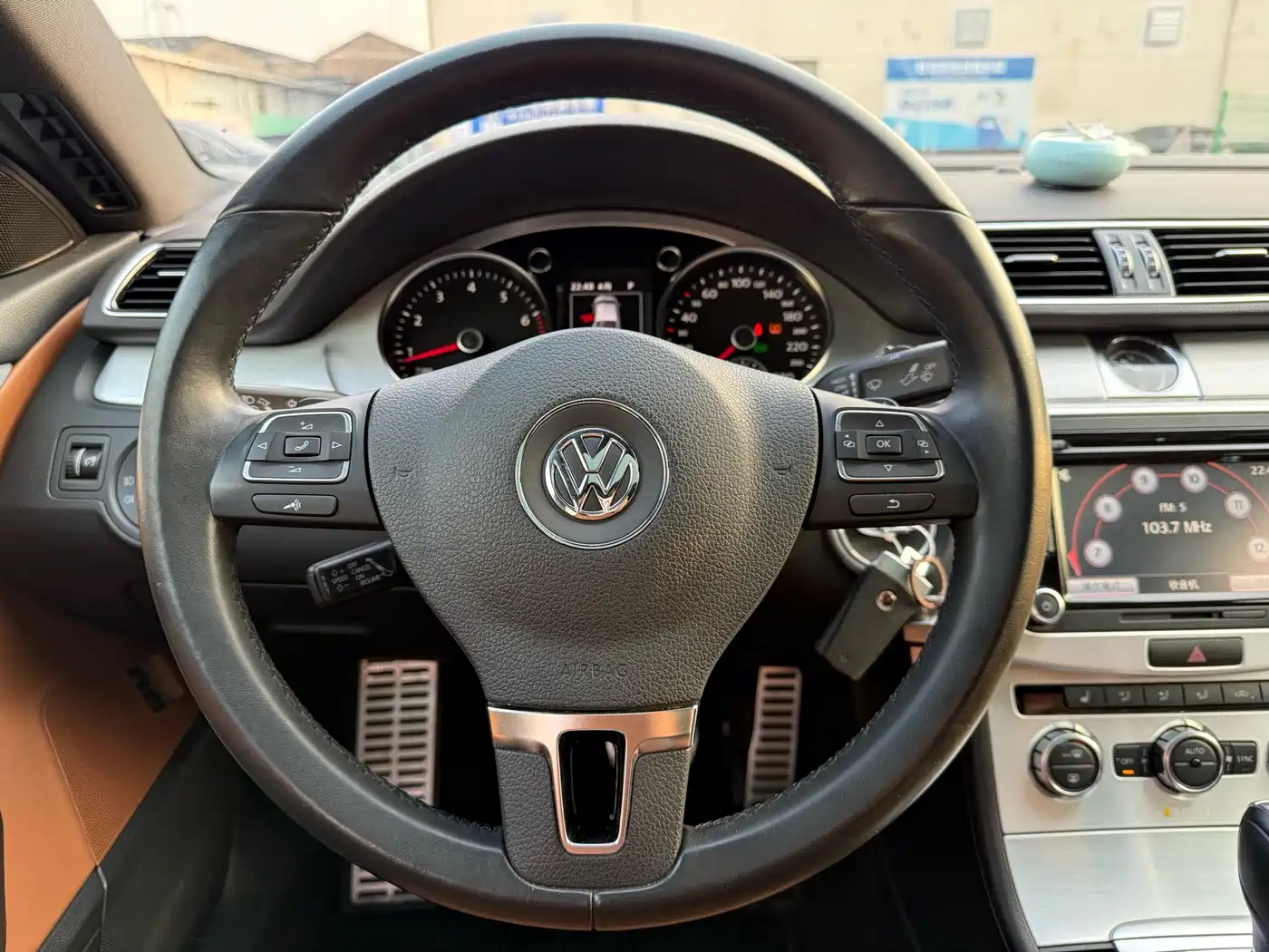 Volkswagen FAW-Volkswagen CC 2016 Model 1.8TSI Luxury фото 9