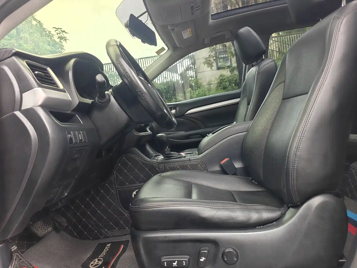 Toyota Highlander 2015 2.0T AWD Luxury Edition 7-seater фото 7