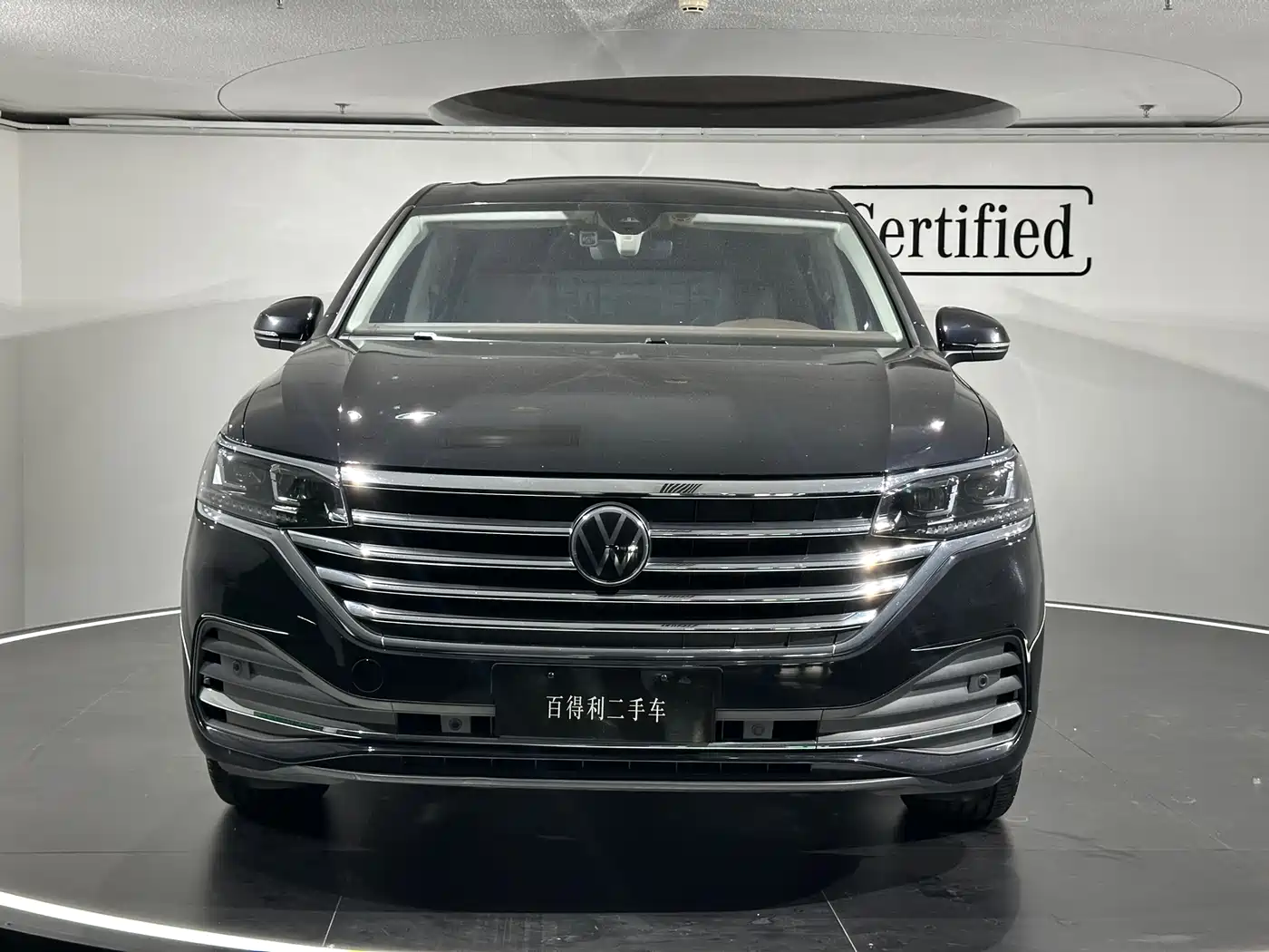 Volkswagen Viloran 2022 380TSI Premium Edition фото 12