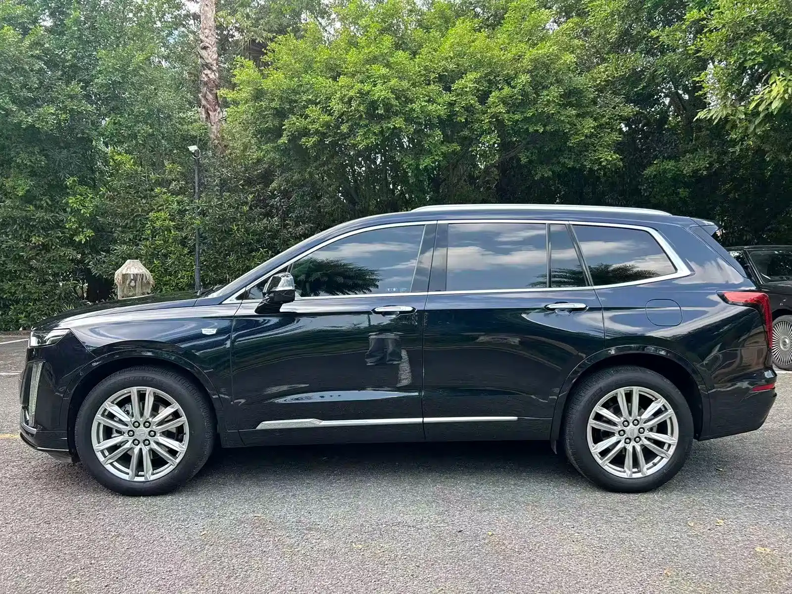 Фото 12 - Cadillac XT6