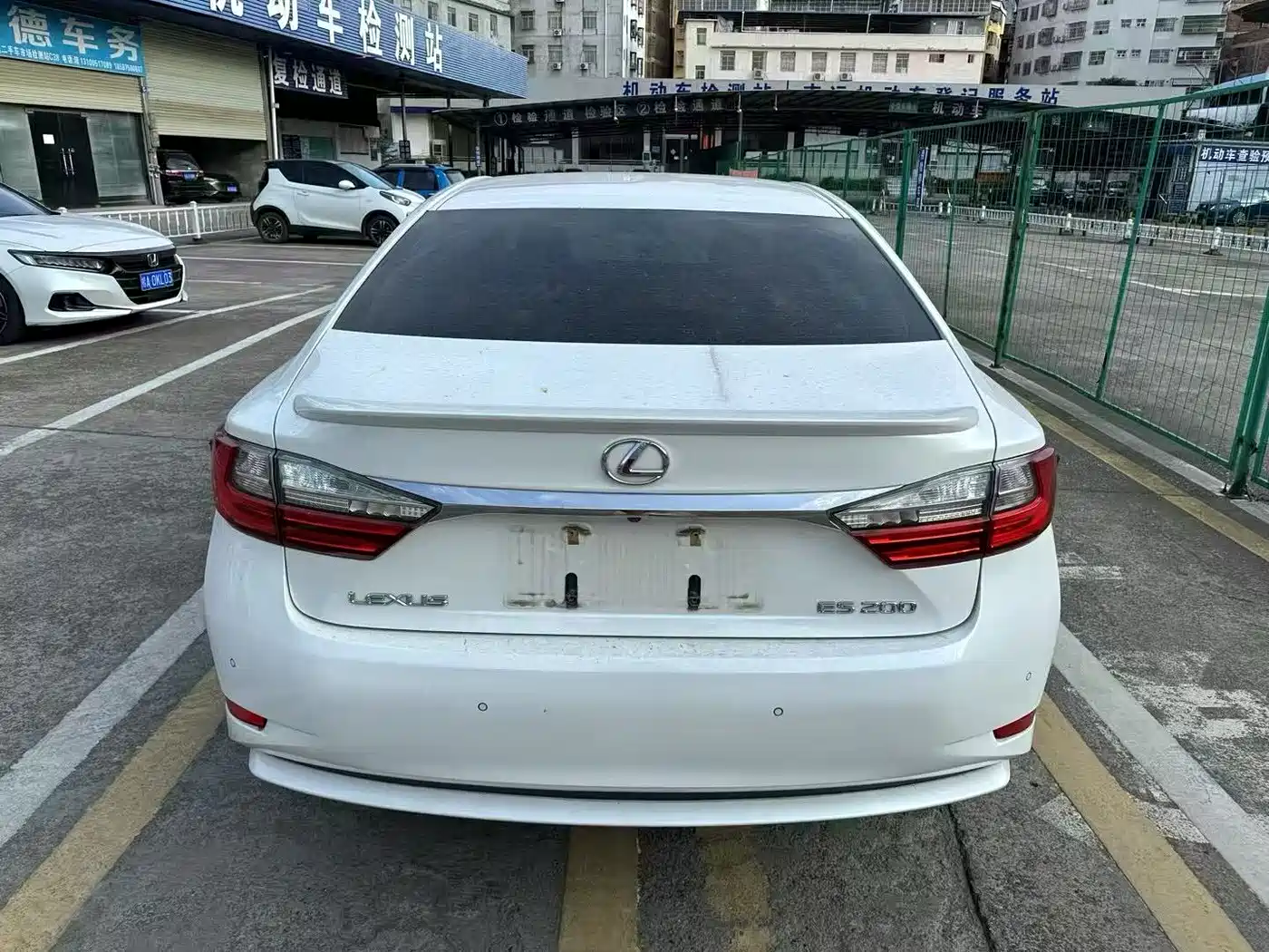 Lexus ES 2015 200 Elite Edition фото 9