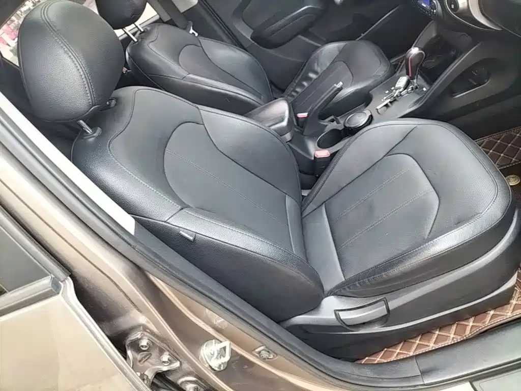 Hyundai Beijing Hyundai ix35 2013 2.0L Auto 2WD Smart GLS China IV фото 25