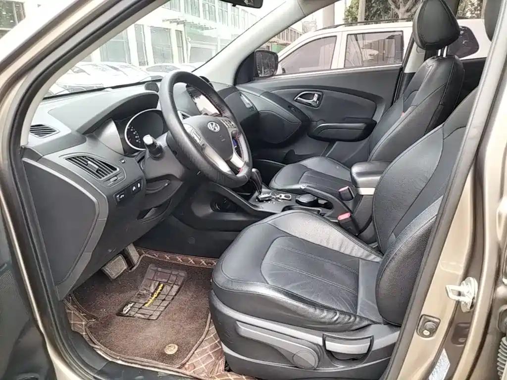 Hyundai Beijing Hyundai ix35 2013 2.0L Auto 2WD Smart GLS China IV фото 15