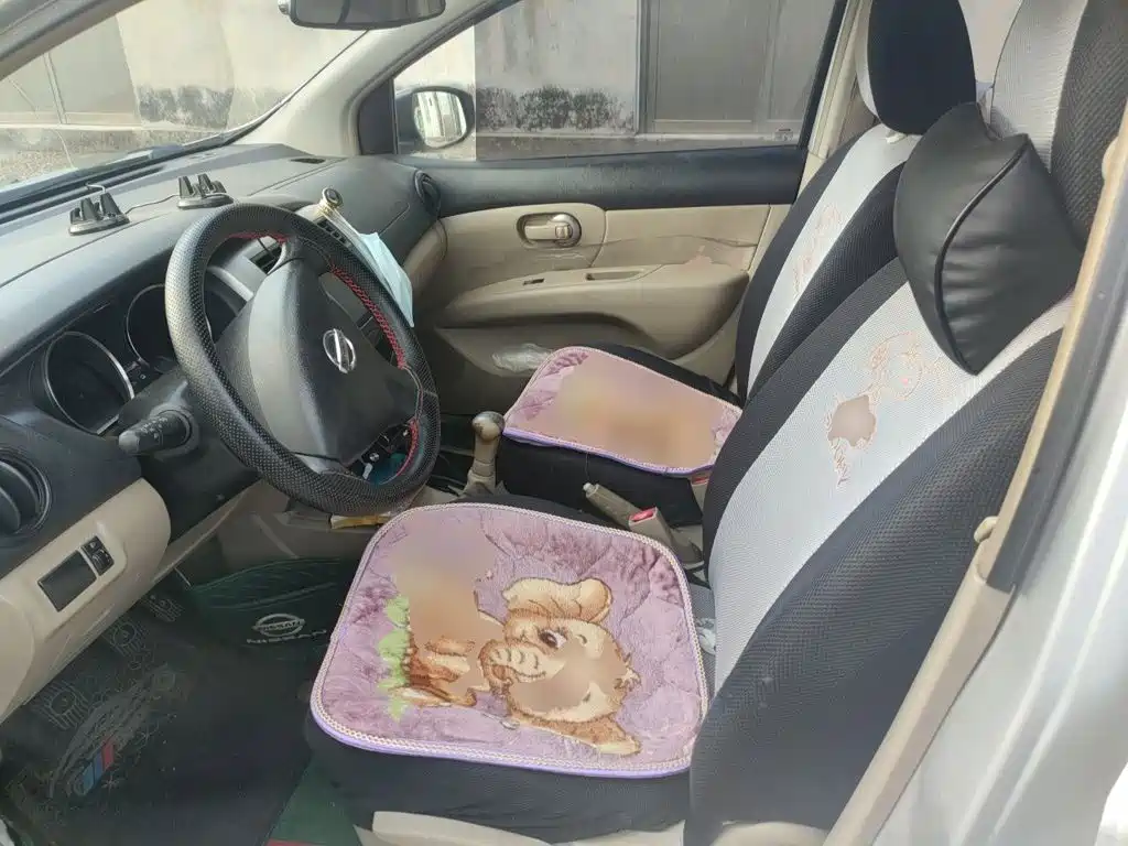 Nissan Livina 2015 2015 1.6XE Manual Comfort Edition