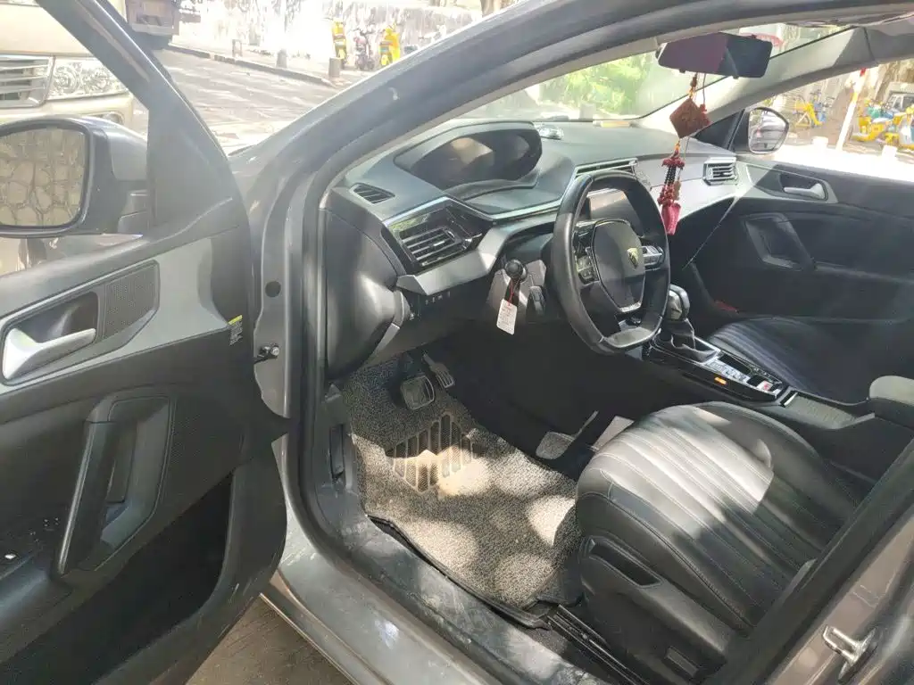 Peugeot 408 2023 2022 1.6T Light Chaser Edition