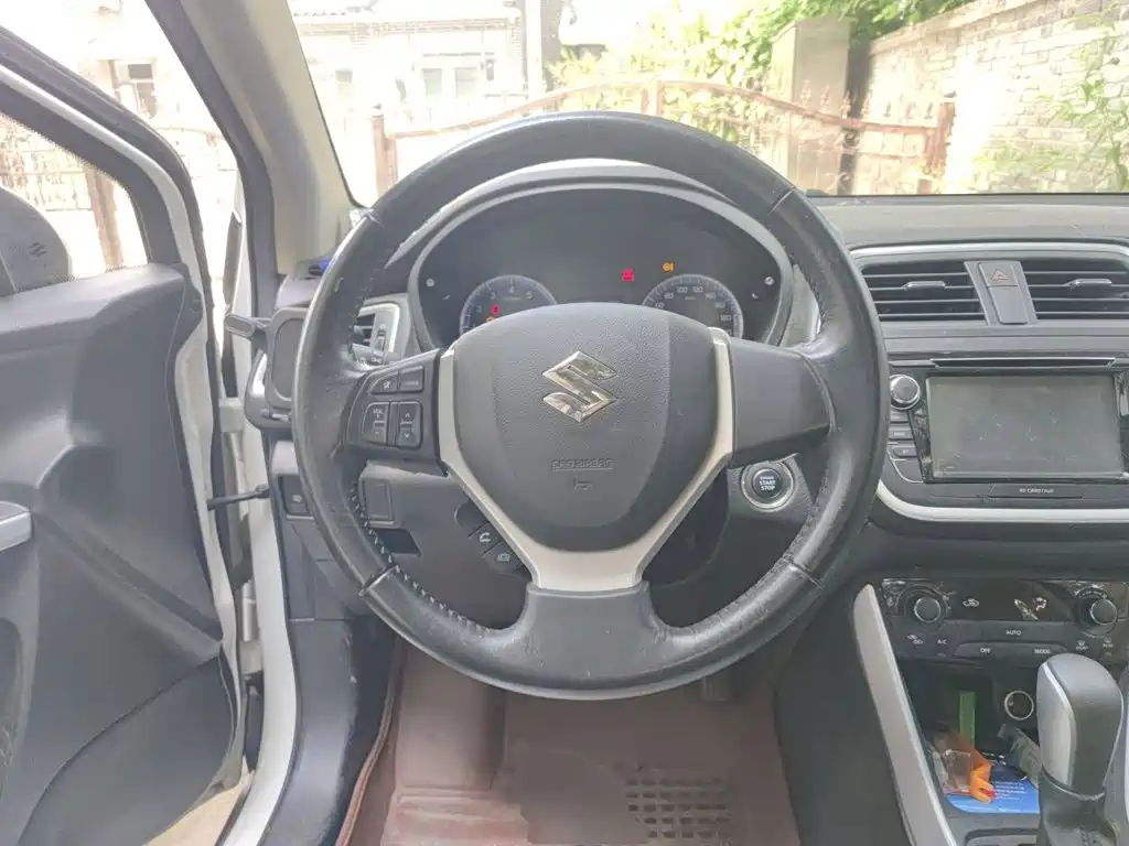 Suzuki SX4 S-Cross 2015 2015 1.6L CVT 2WD Elite