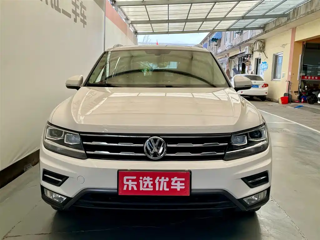 Volkswagen Tiguan L 2019 330TSI Automatic 2WD Panorama Comfort Edition China VI фото 2