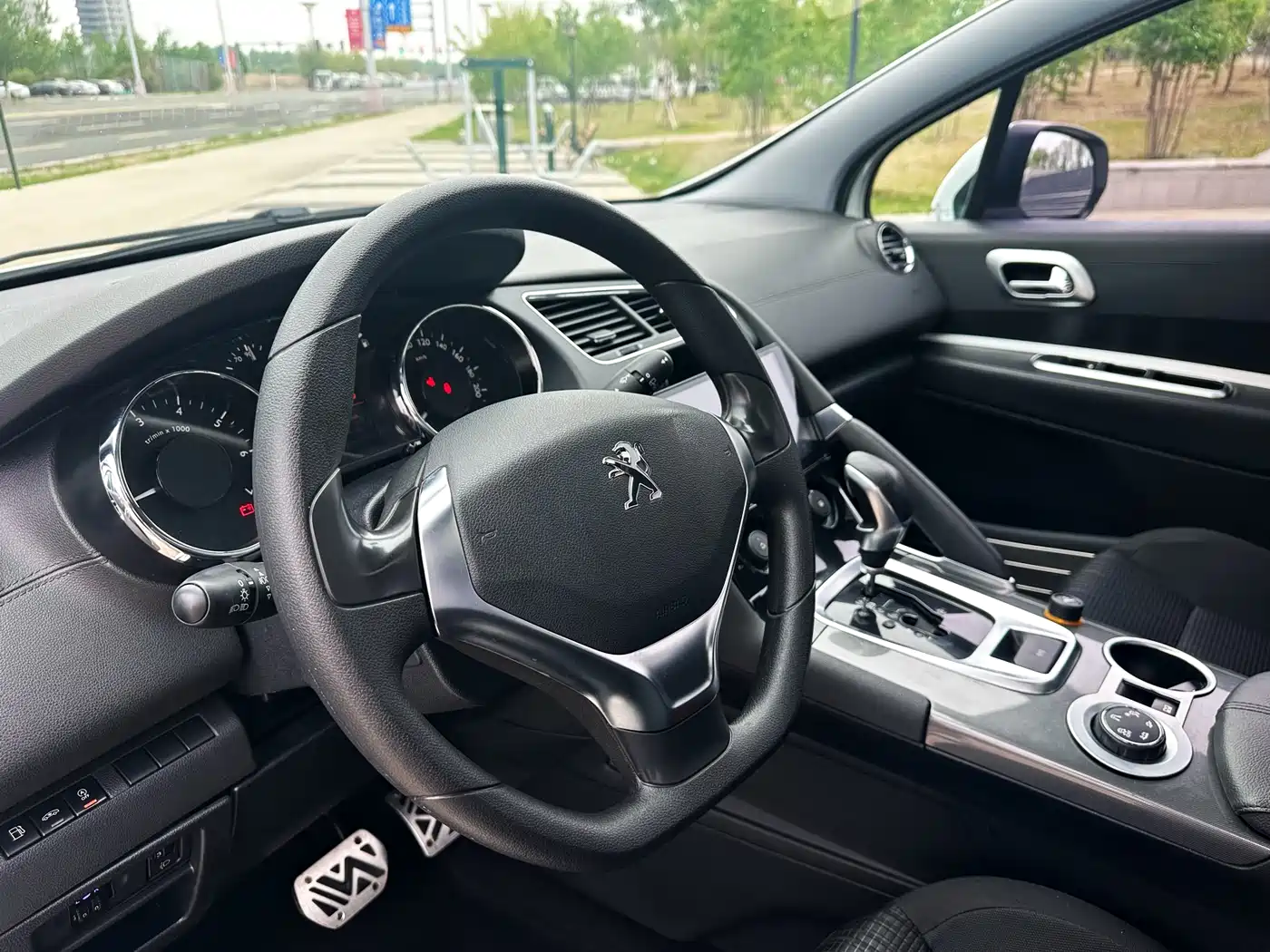 Peugeot 3008 2016 1.6THP Automatic Standard Edition фото 8