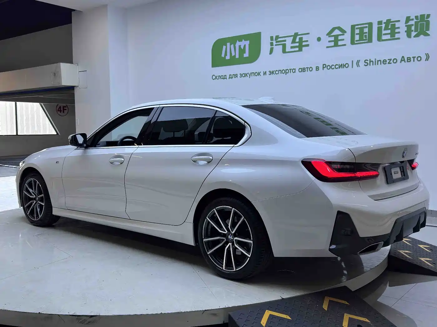 BMW 3 Series 2023 320Li M Sport Package фото 4