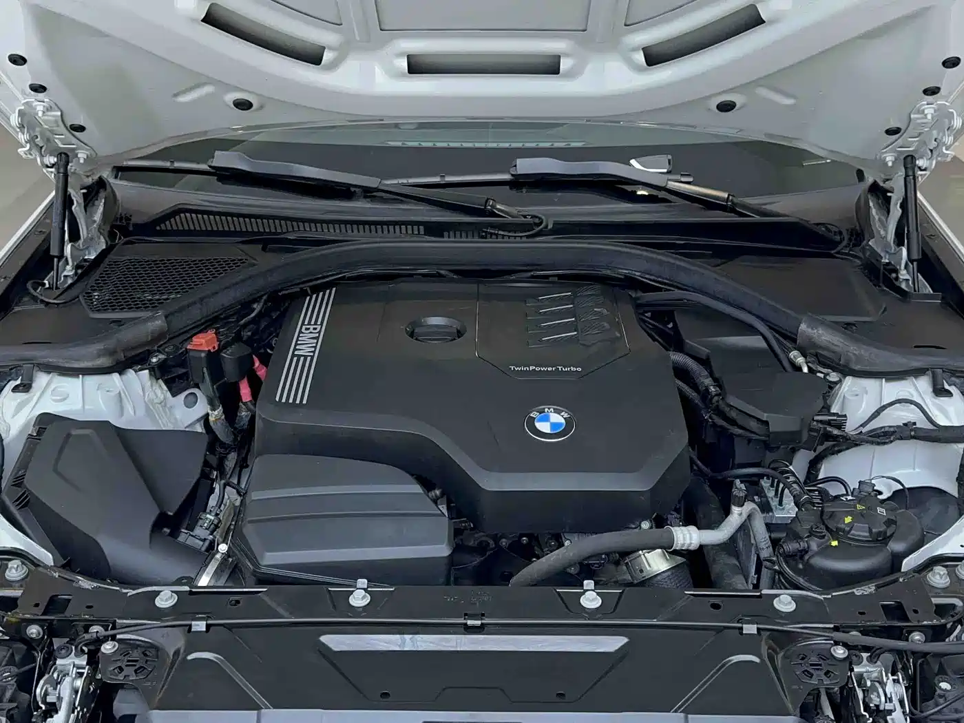 BMW 3 Series 2023 320Li M Sport Package фото 16