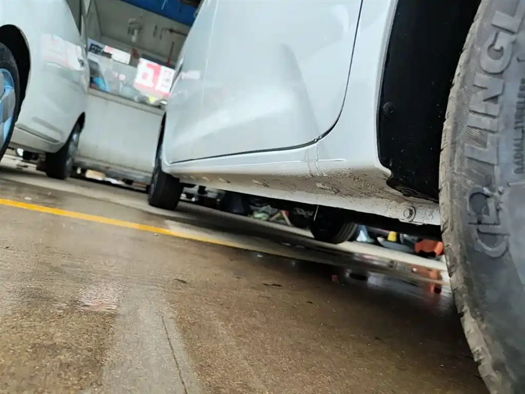 Wuling Motors Wuling Zhiguang NEV 2026 2025 Model 305km Base Version