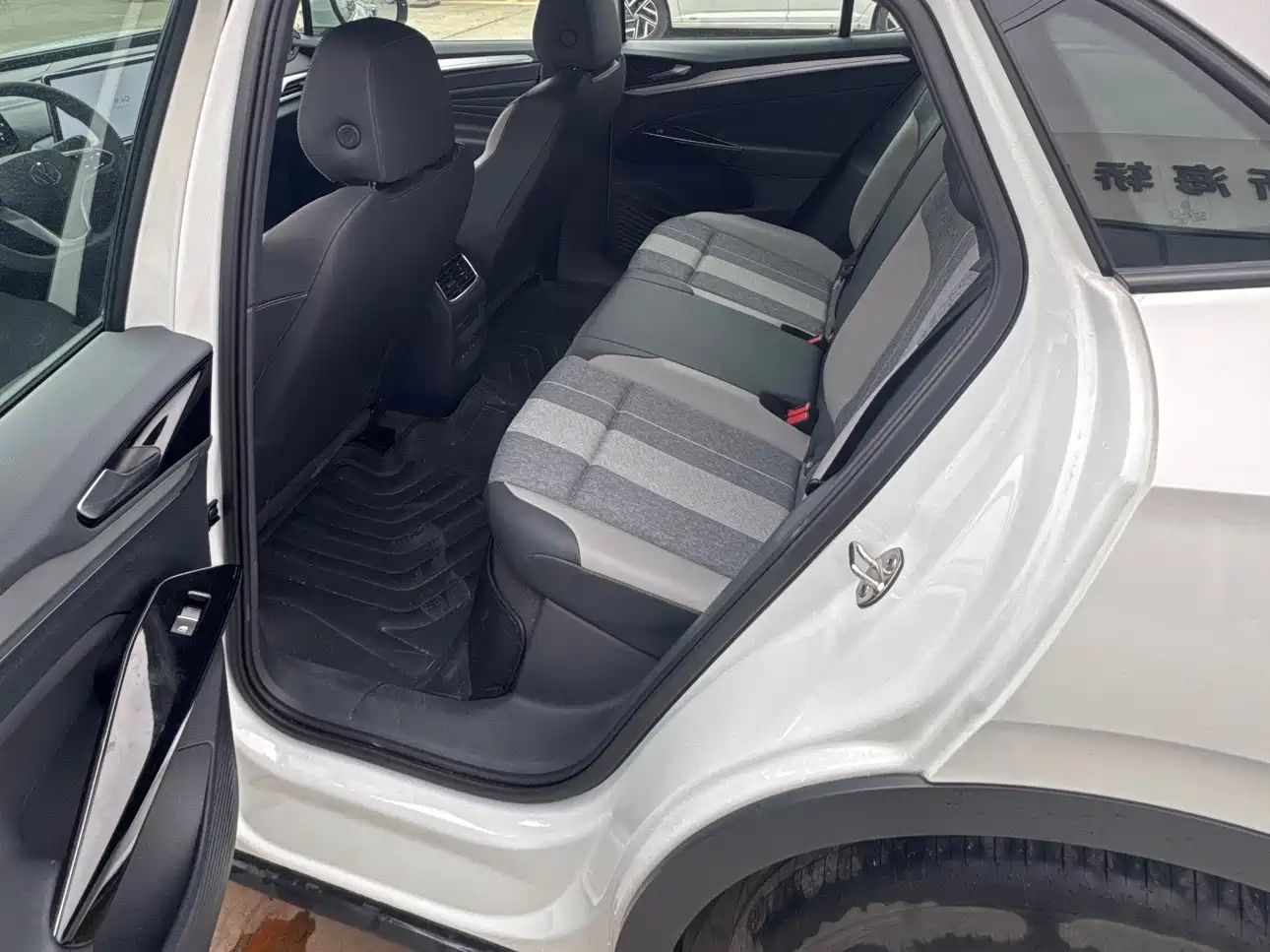 VOLKSWAGEN ID.4 CROZZ