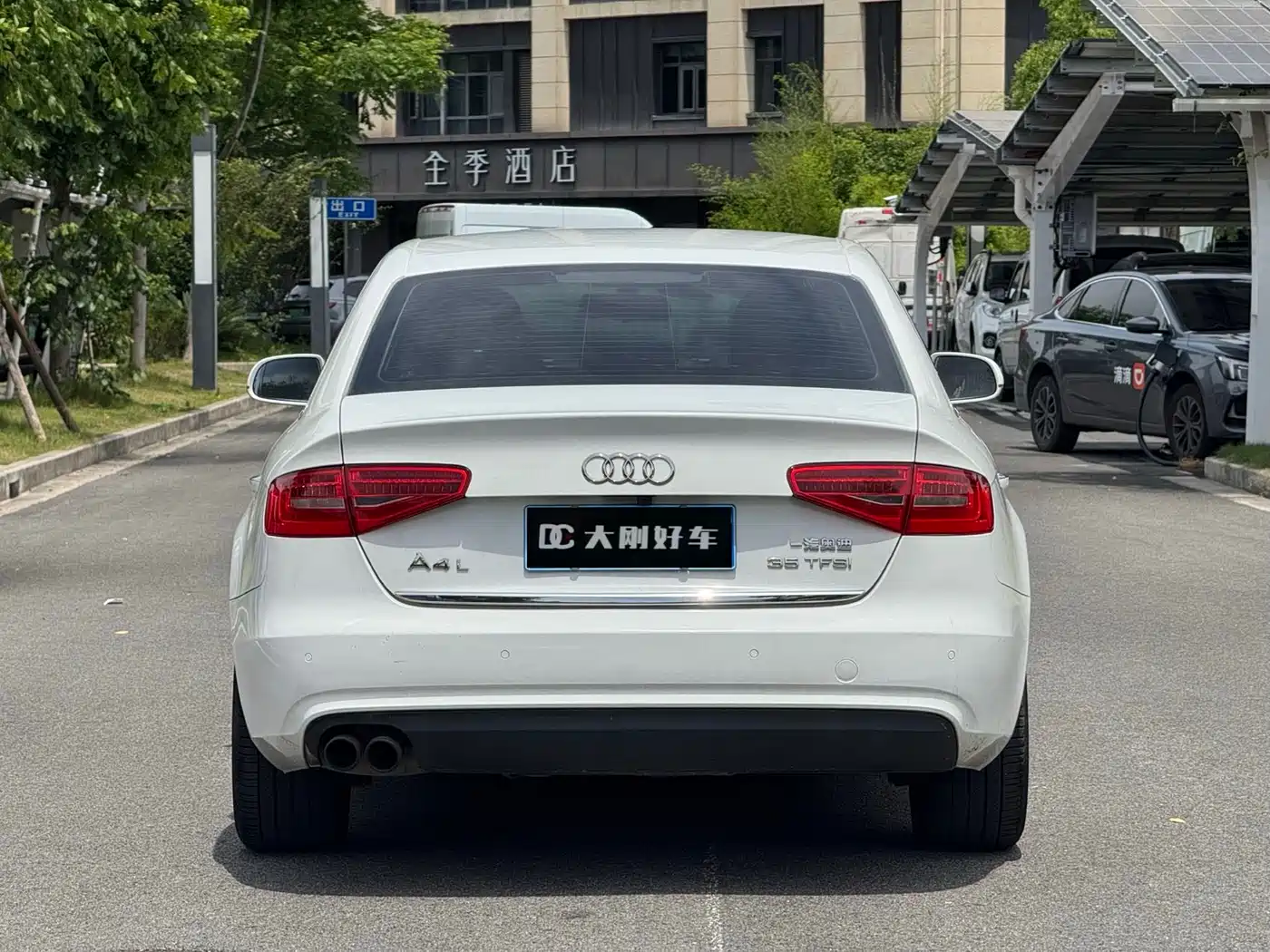 Audi A4L 2015 35 TFSI Auto Comfort фото 4