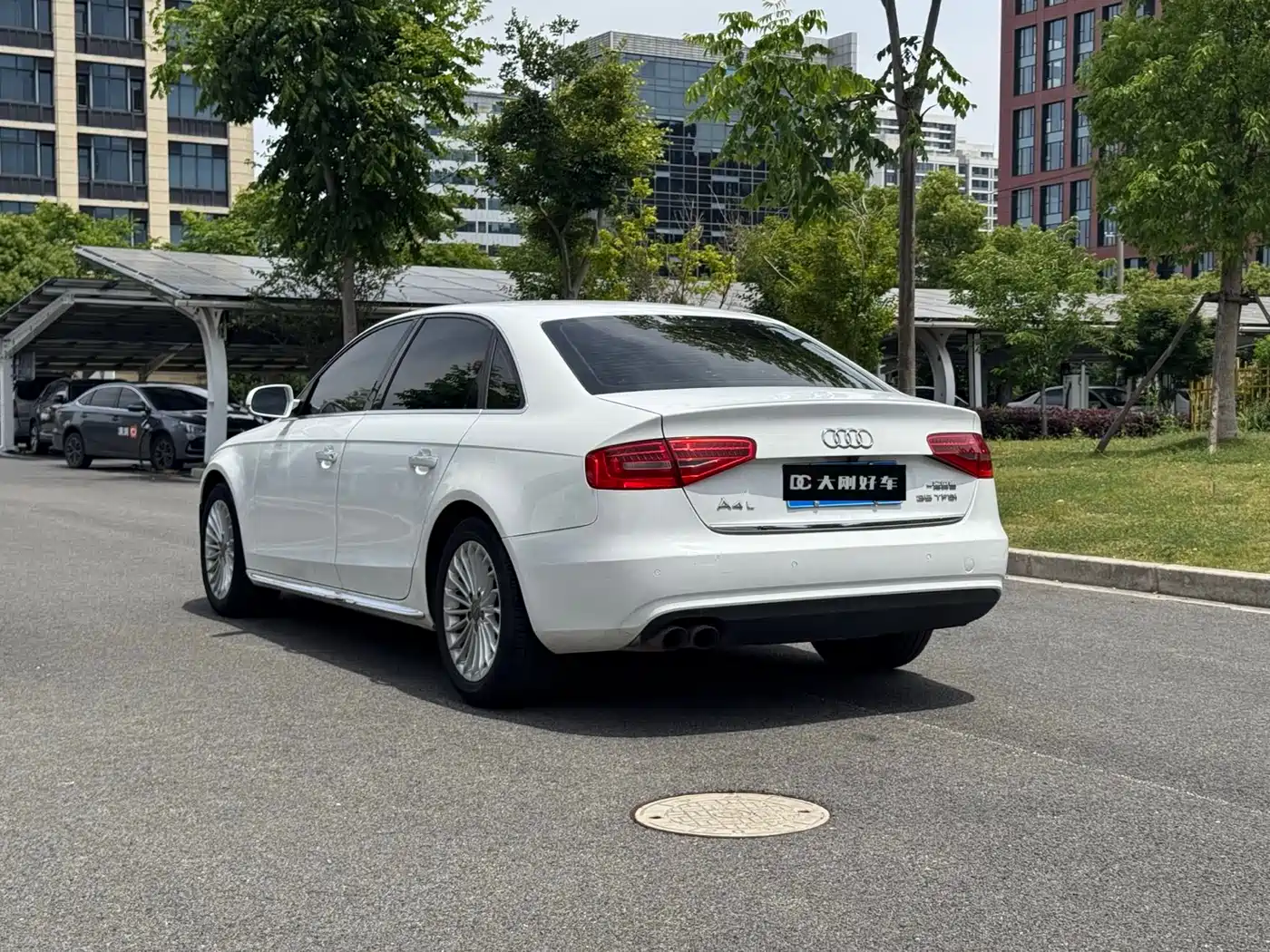 Audi A4L 2015 35 TFSI Auto Comfort фото 3