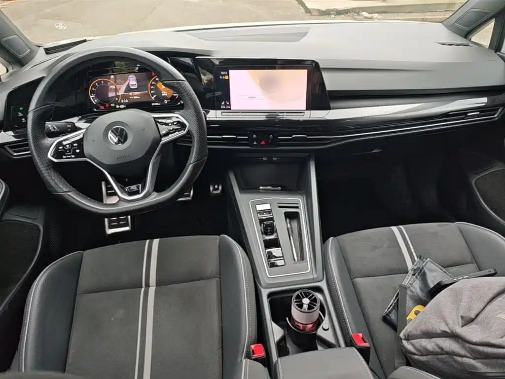 Volkswagen Golf 2021 280TSI DSG R-Line фото 10